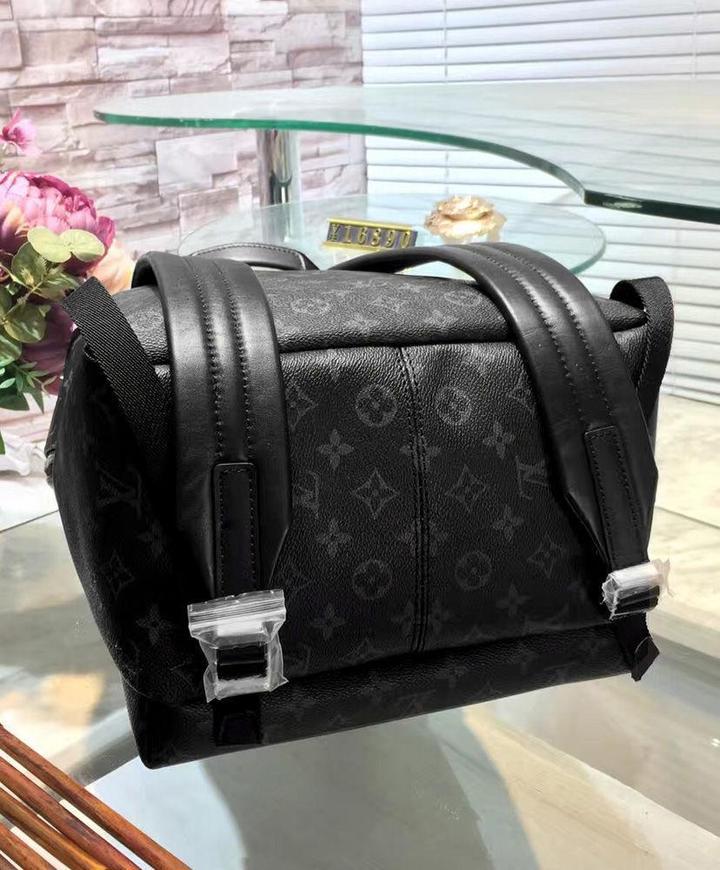 LOUIS VUITTON - BACKPACK