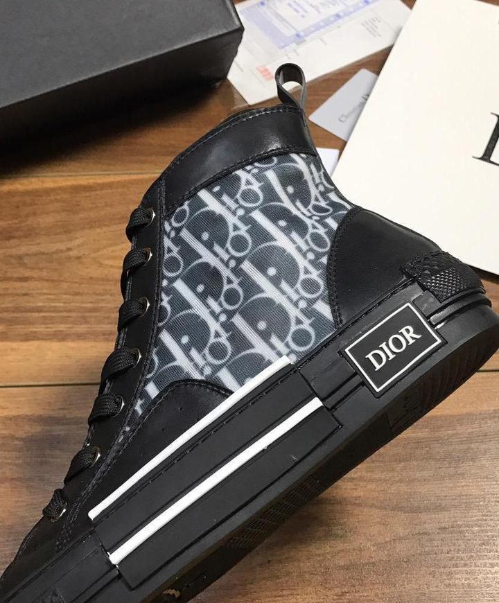 CHRISTIAN DIOR- SNEAKER