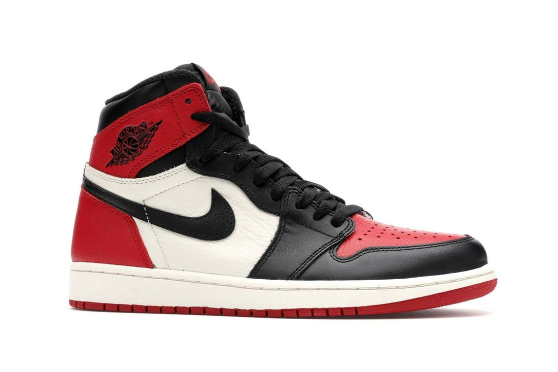 NIKE - AIR JORDAN  RETRO 1 HIGH ‘BRED TOE’ RED